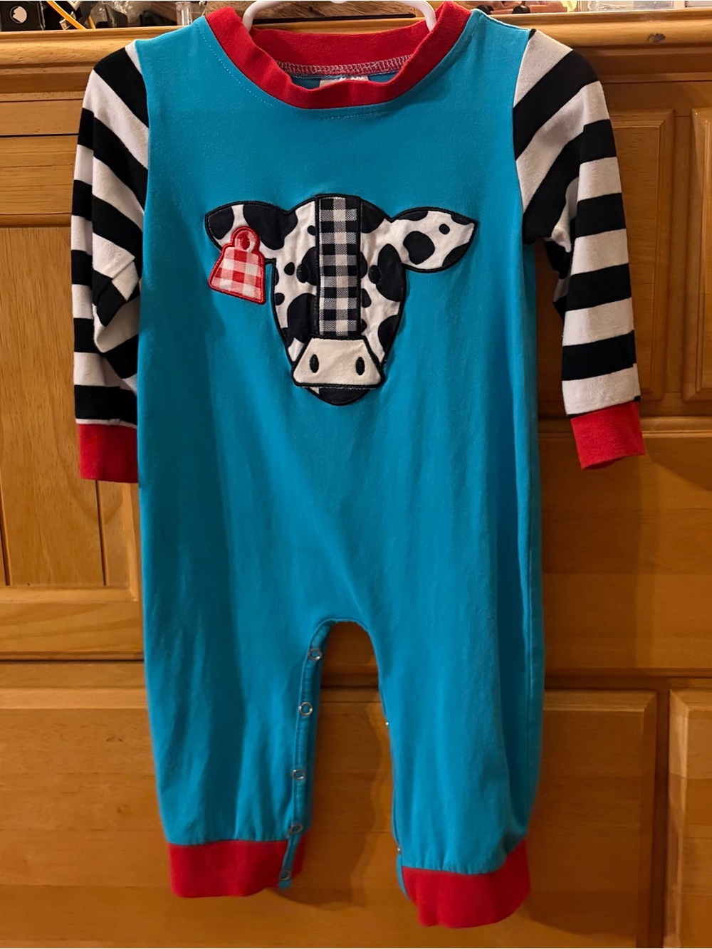Adorably Sweet Blue and Red Long-Sleeve Romper w/Cow Embroidery Size 12-18 Month